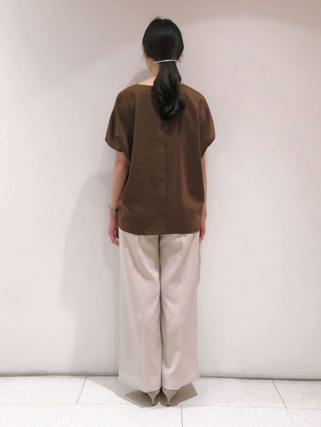 ayanoさんの「INDIVI｜◆【通気性◎撥水／接触冷感／UVケア】ドルマンスリーブブラウス」を使ったコーディネート
