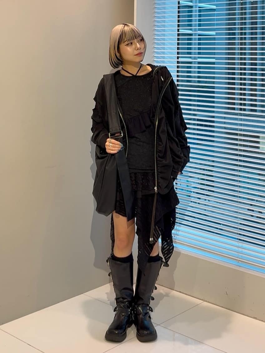 川本葵さんの「tk.TAKEO KIKUCHI｜◆K&rsquo;PJT by AOI 『Lightweight Parka』」を使ったコーディネート