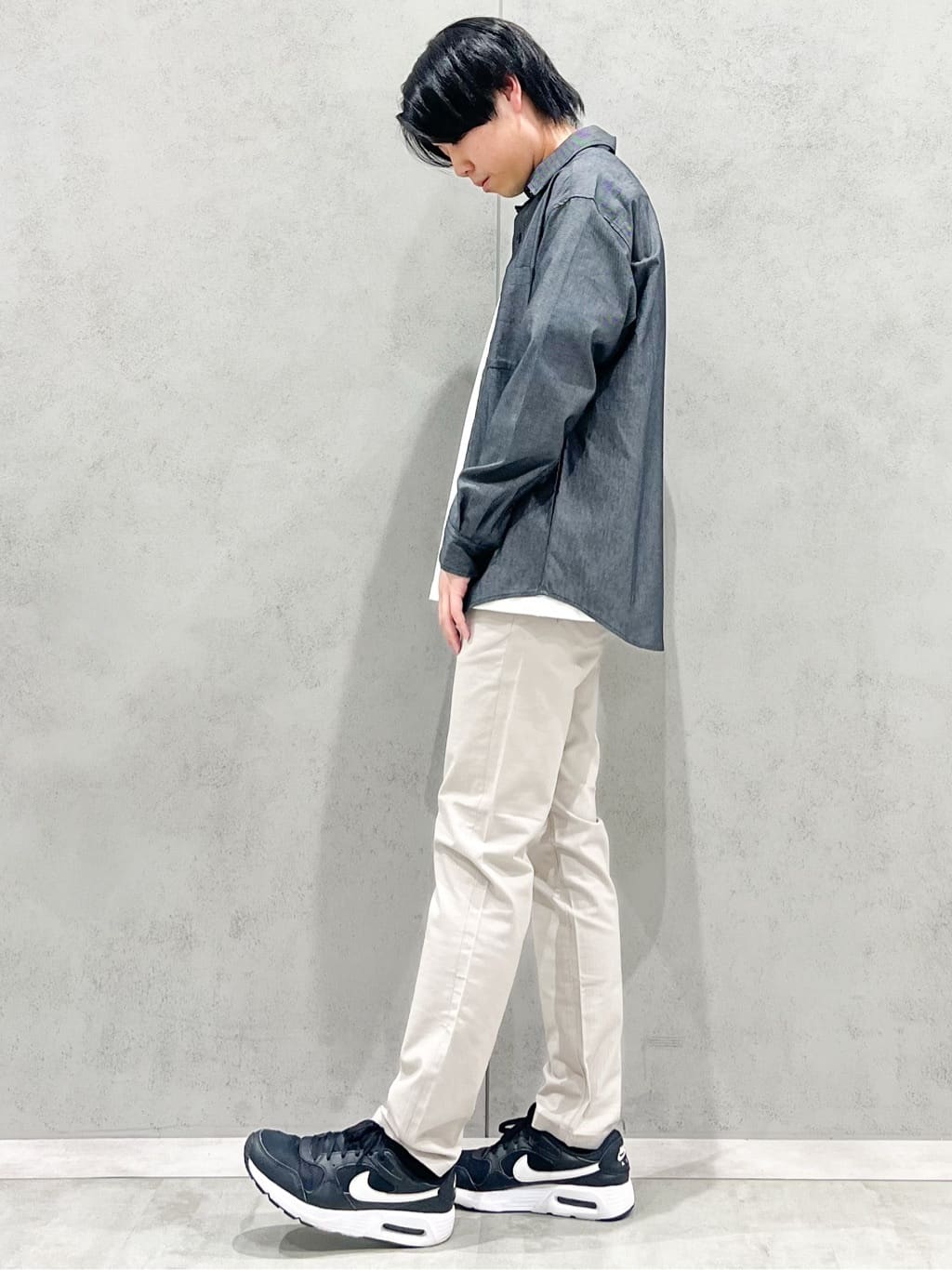 SHI-MAさんの「THE SHOP TK｜【オールシーズン穿ける！】7DAYSストレッチへリンボンパンツ　ON&hArr;OFF兼用」を使ったコーディネート