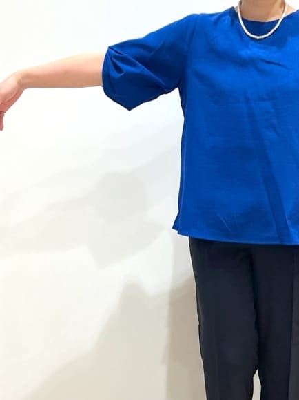 chiakiさんの「OPAQUE.CLIP｜◆リネンライクタックスリーブブラウス【洗濯機洗い可／吸水速乾／接触冷感】」を使ったコーディネート