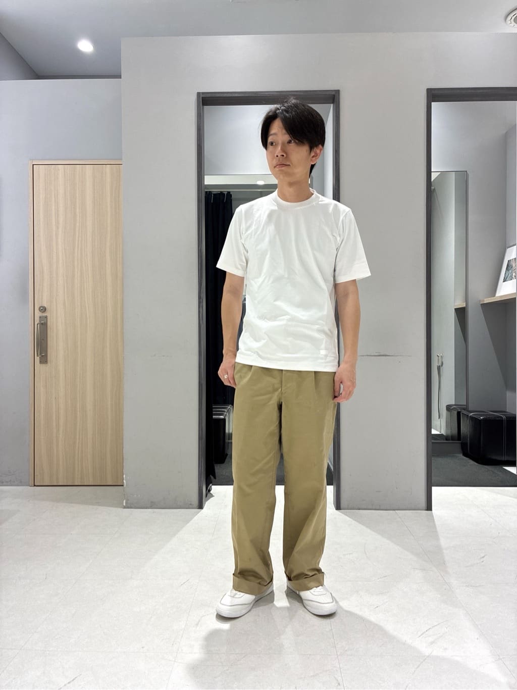 わいずみさんの「TAKEO KIKUCHI｜【多機能・軽量】シャドーライン リュック」を使ったコーディネート