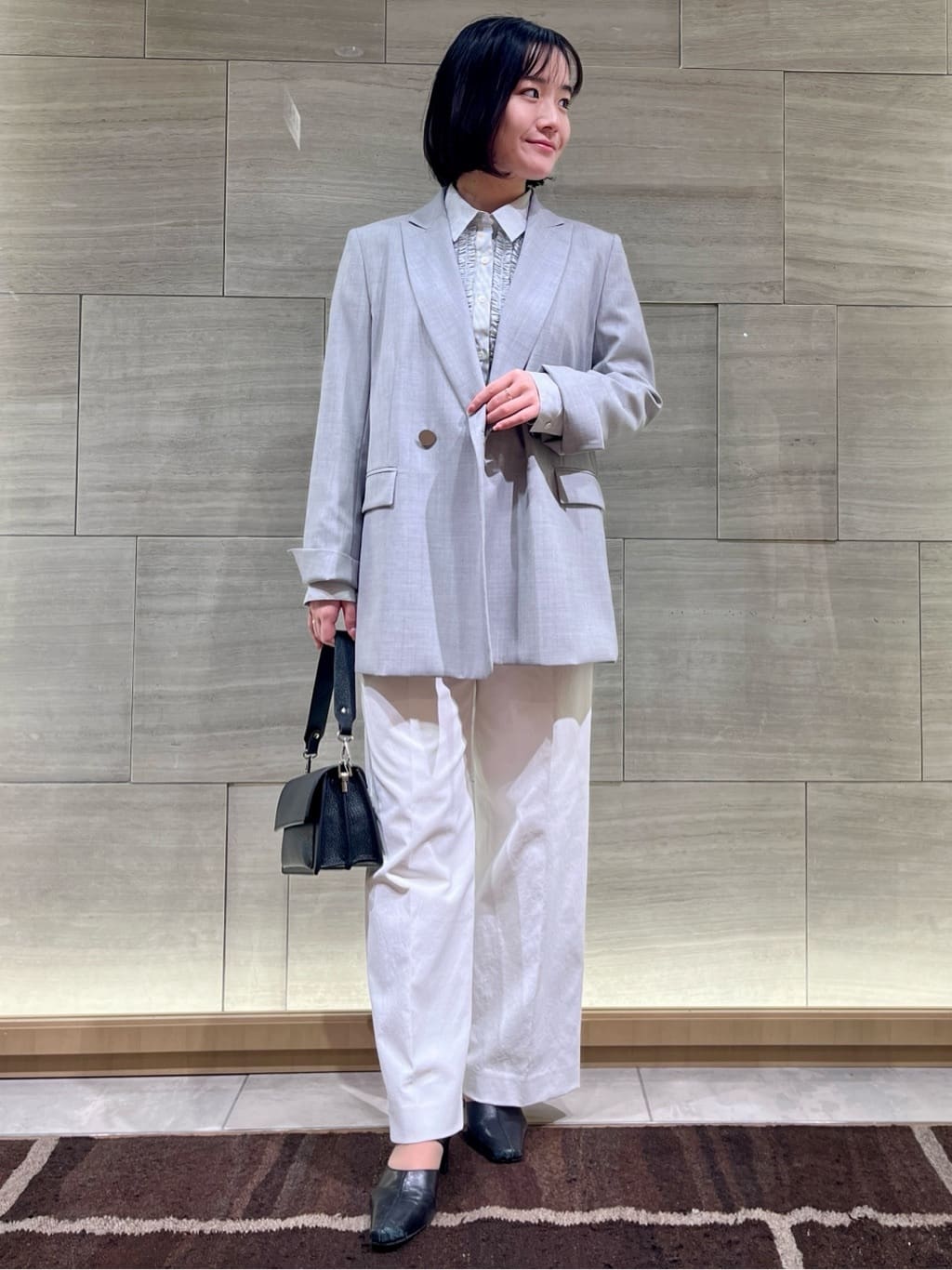 ちりんさんの「UNTITLED｜◆【清涼感/洗濯機洗い可】オックス クロップドワイドパンツ」を使ったコーディネート
