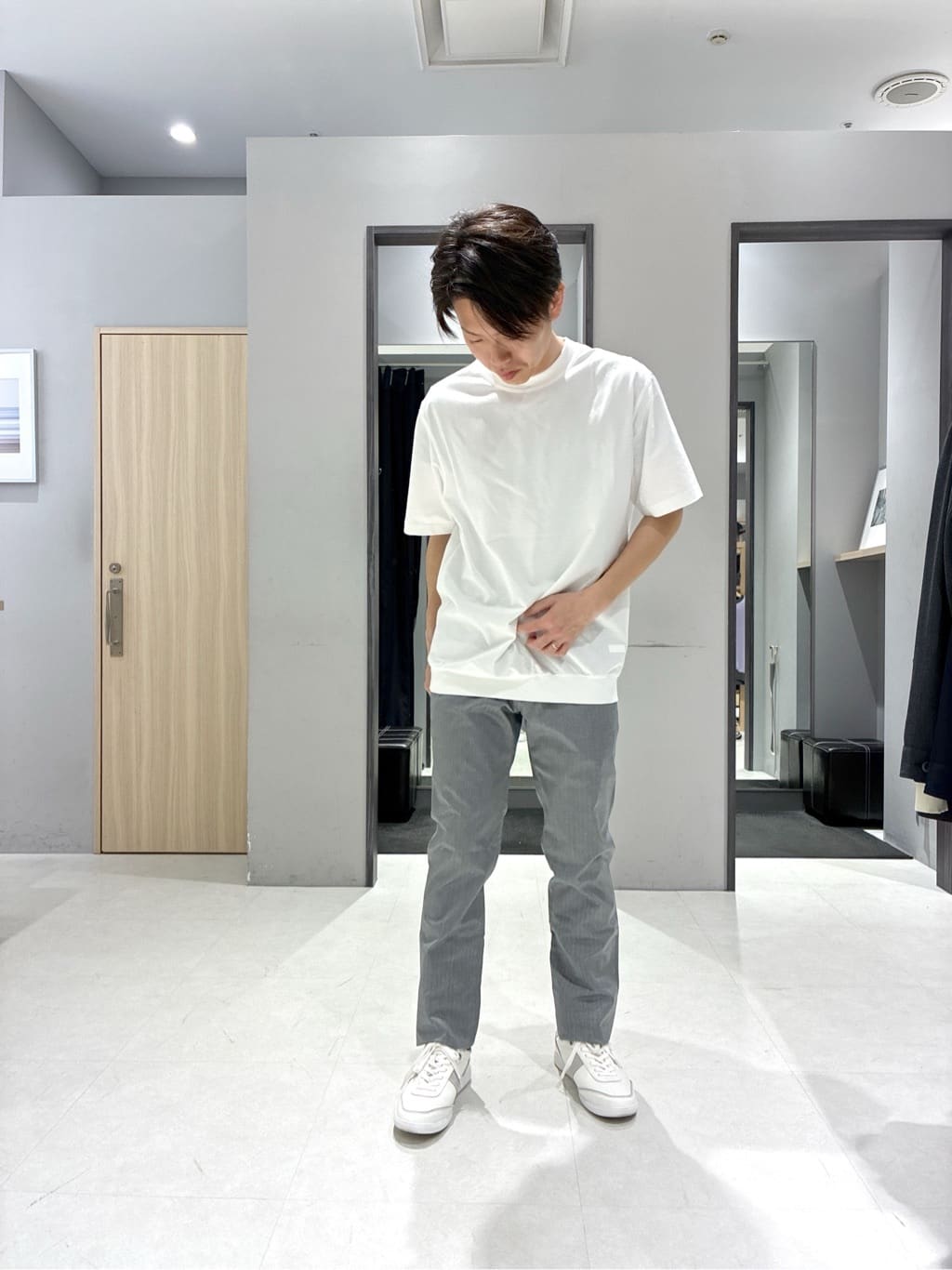 わいずみさんの「TAKEO KIKUCHI｜【抗菌防臭／5サイズ展開】ハイゲージポンチ Tシャツ」を使ったコーディネート