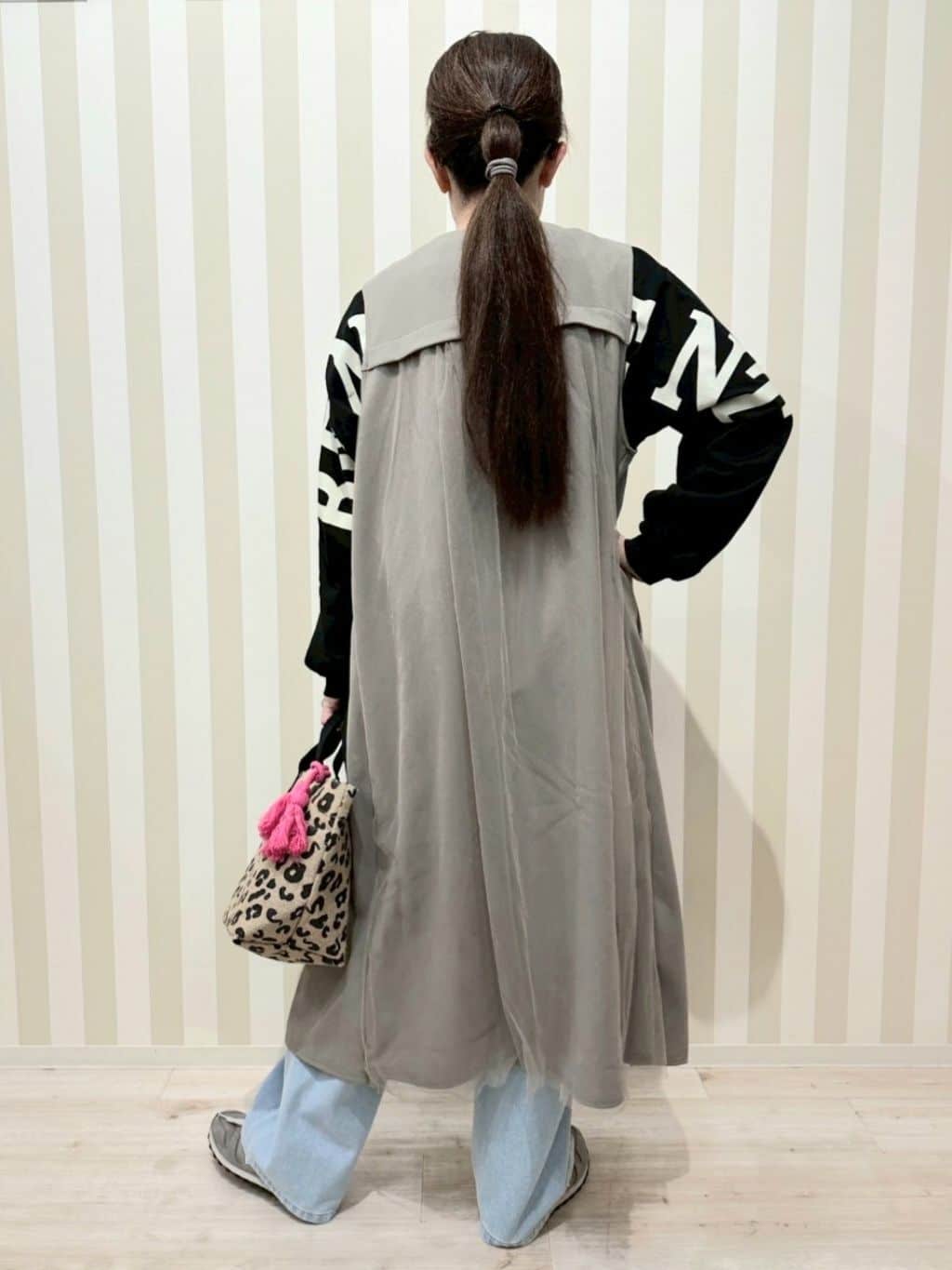nonaさんの「SHOO･LA･RUE｜◆旬を取り入れながら体型カバー ボタンレスエアリージレ」を使ったコーディネート