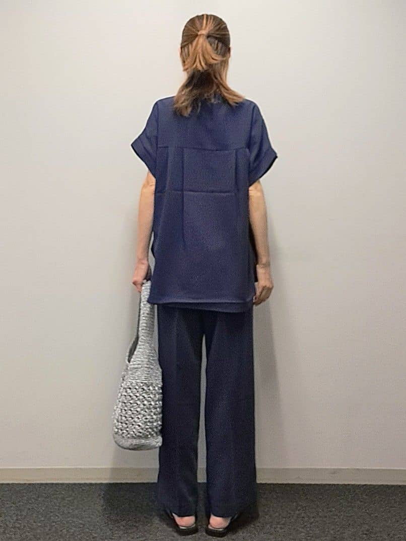 neneさんの「index｜《7色展開／SS-LLサイズ》ストレッチスキッパーブラウス／セットアップ対応【洗濯機洗い可／防シワ】」を使ったコーディネート