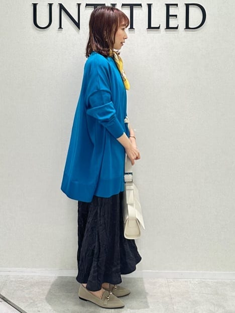 Miwaさんの「UNTITLED｜【手洗い／58cm正方形】ベルトプリントスカーフ」を使ったコーディネート