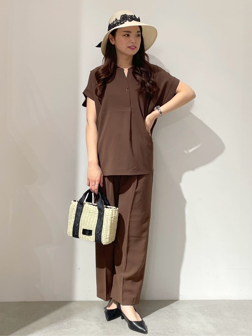 kanahoさんの「OPAQUE.CLIP｜《7色展開／SS-LLサイズ》ストレッチスキッパーブラウス／セットアップ対応【洗濯機洗い可／防シワ】」を使ったコーディネート