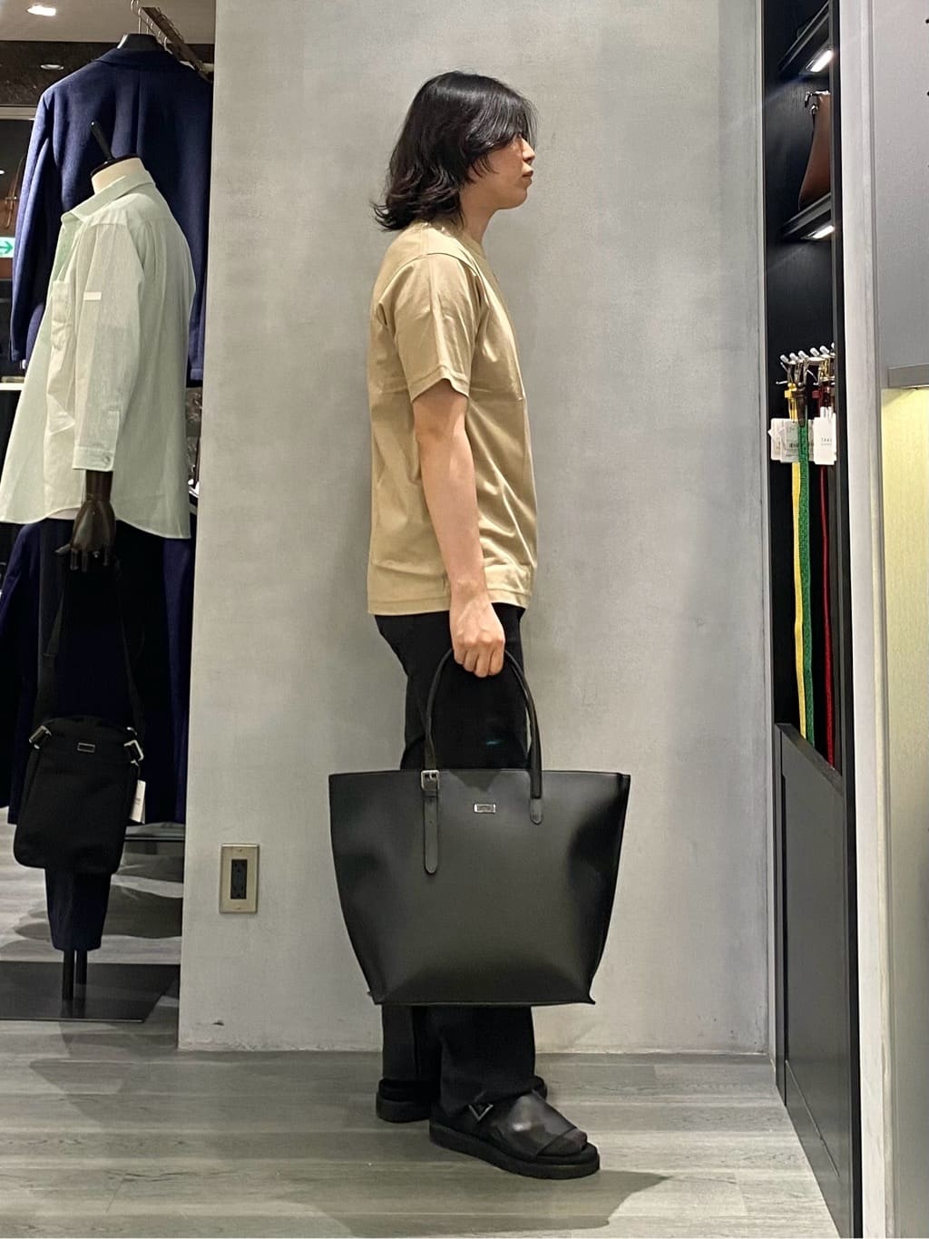 nishiさんの「TAKEO KIKUCHI｜【Made in JAPAN】播州織 ストレッチ パンツ」を使ったコーディネート