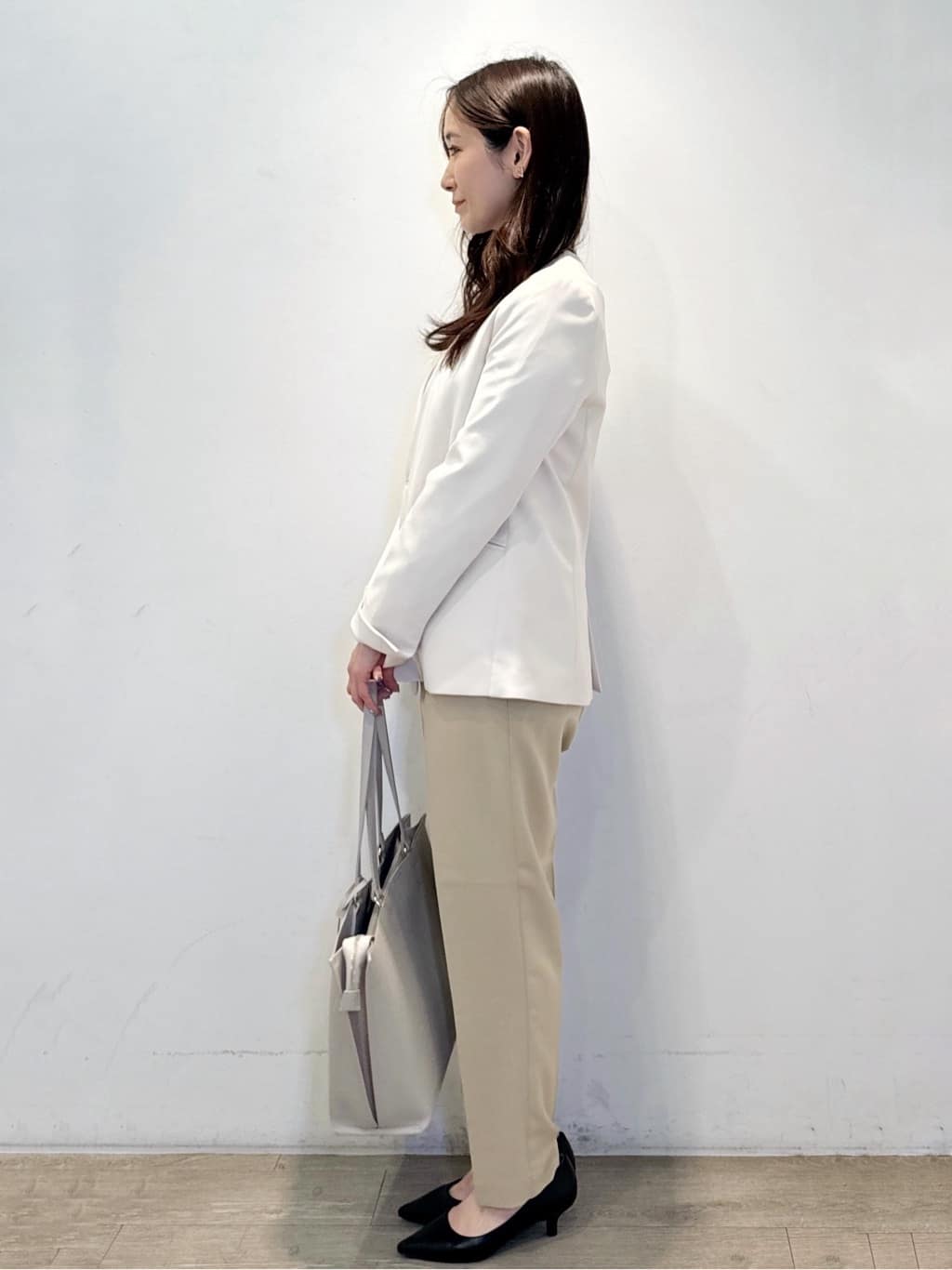 yuicciさんの「OPAQUE.CLIP｜《通勤／セットアップ対応》Vネックジャケット／ダブルクロス【洗濯機洗い可】」を使ったコーディネート