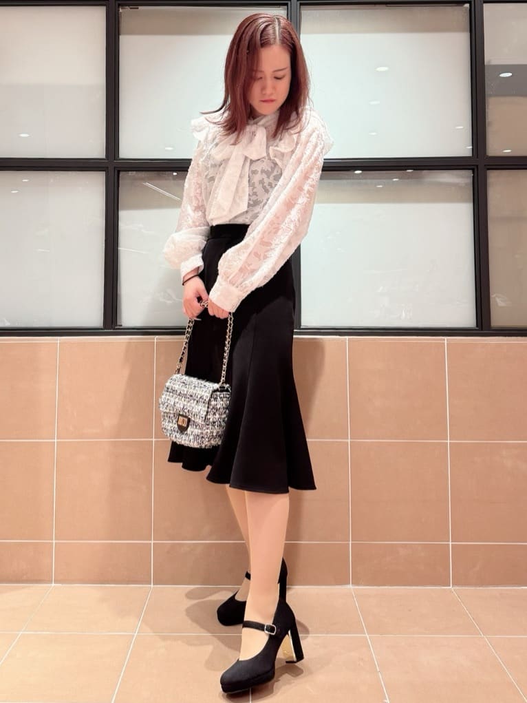 すみれさんの「ESPERANZA｜甲ストラップパンプス」を使ったコーディネート