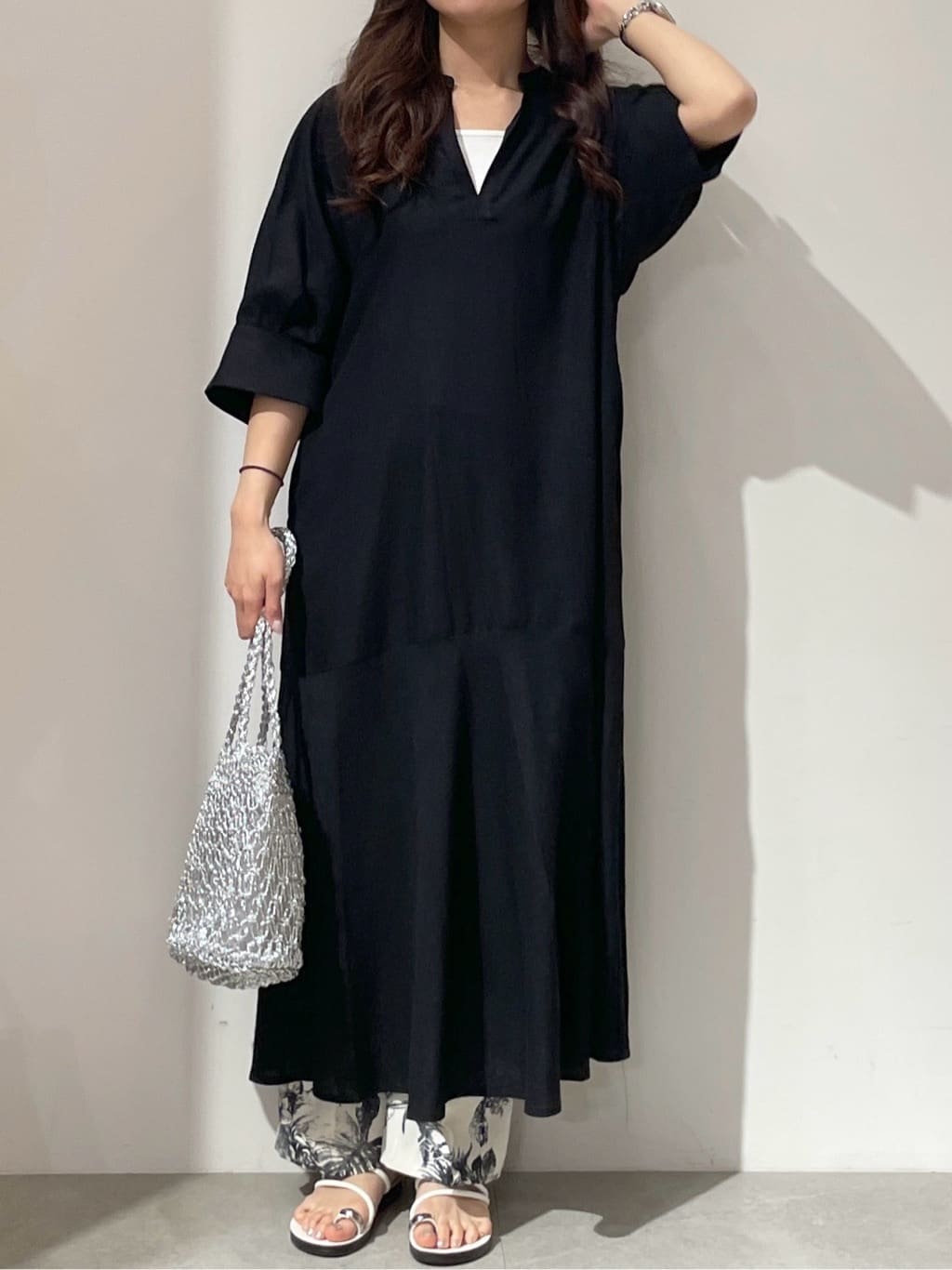 kanahoさんの「OPAQUE.CLIP｜◆キーネックワンピース【洗える】」を使ったコーディネート
