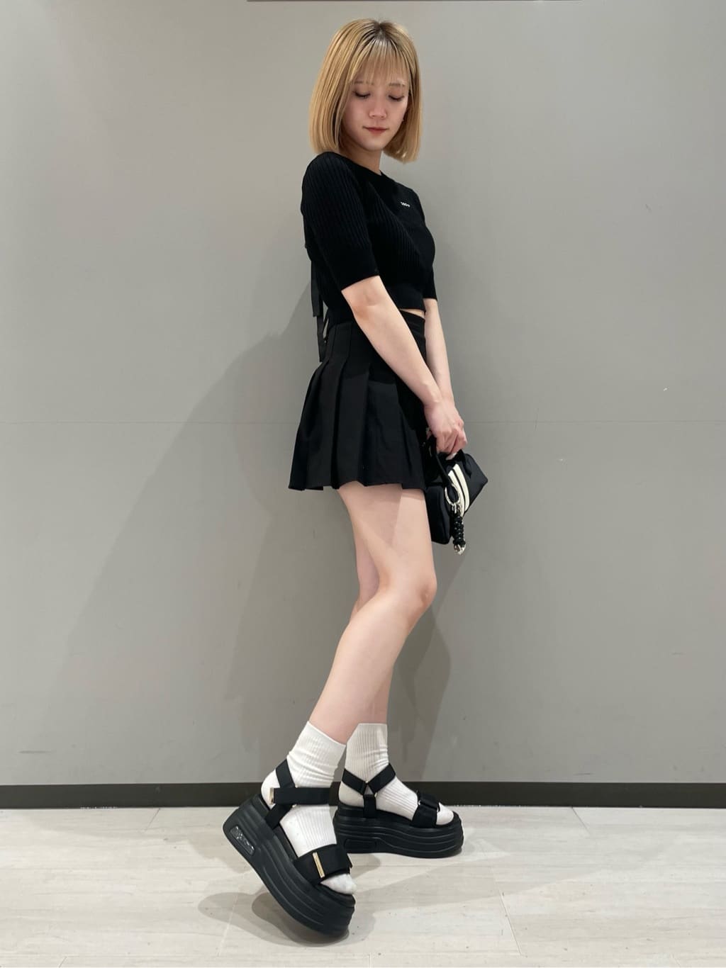 マナミさんの「ESPERANZA｜厚底フラットスポサン」を使ったコーディネート