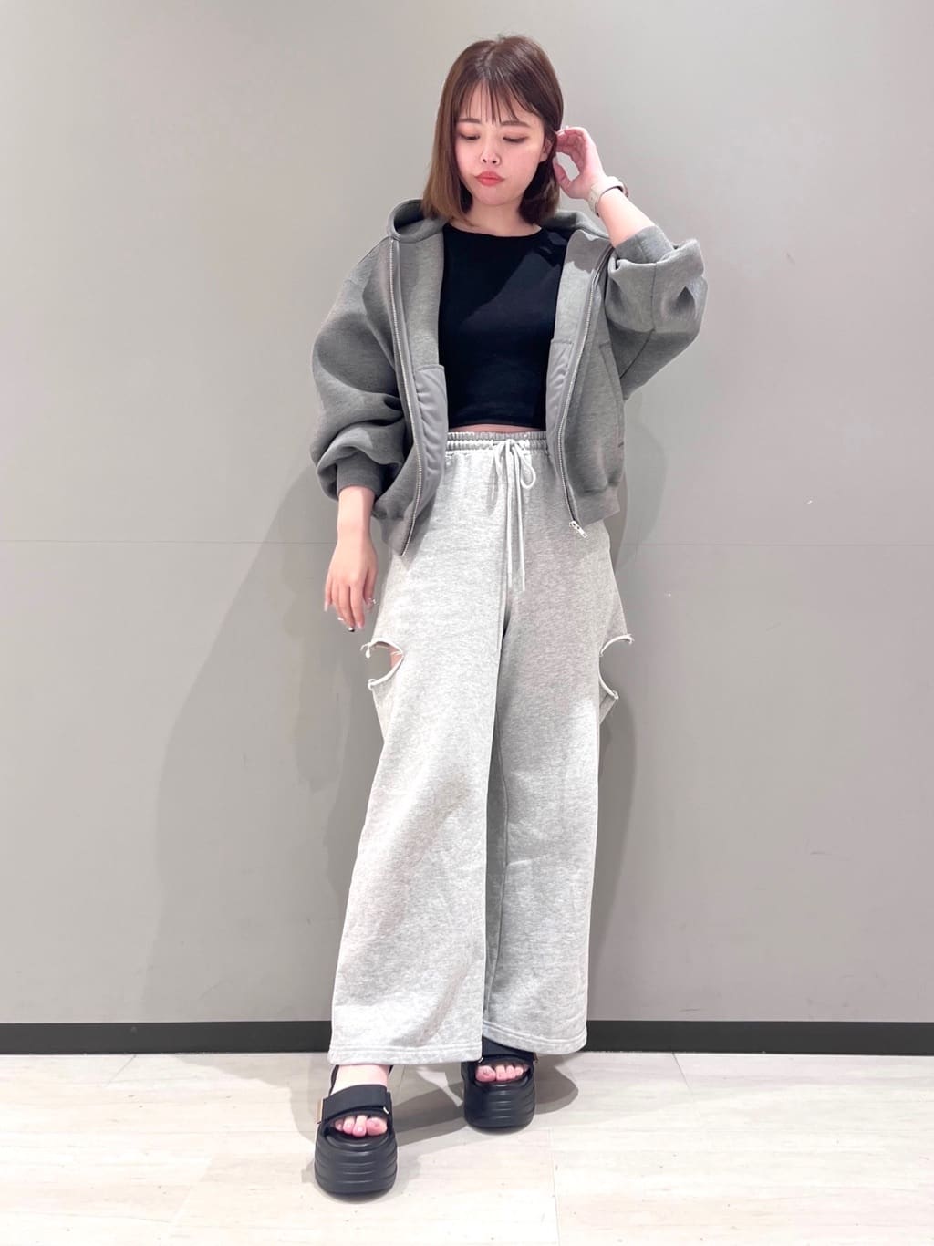 RISAさんの「ESPERANZA｜厚底フラットスポサン」を使ったコーディネート