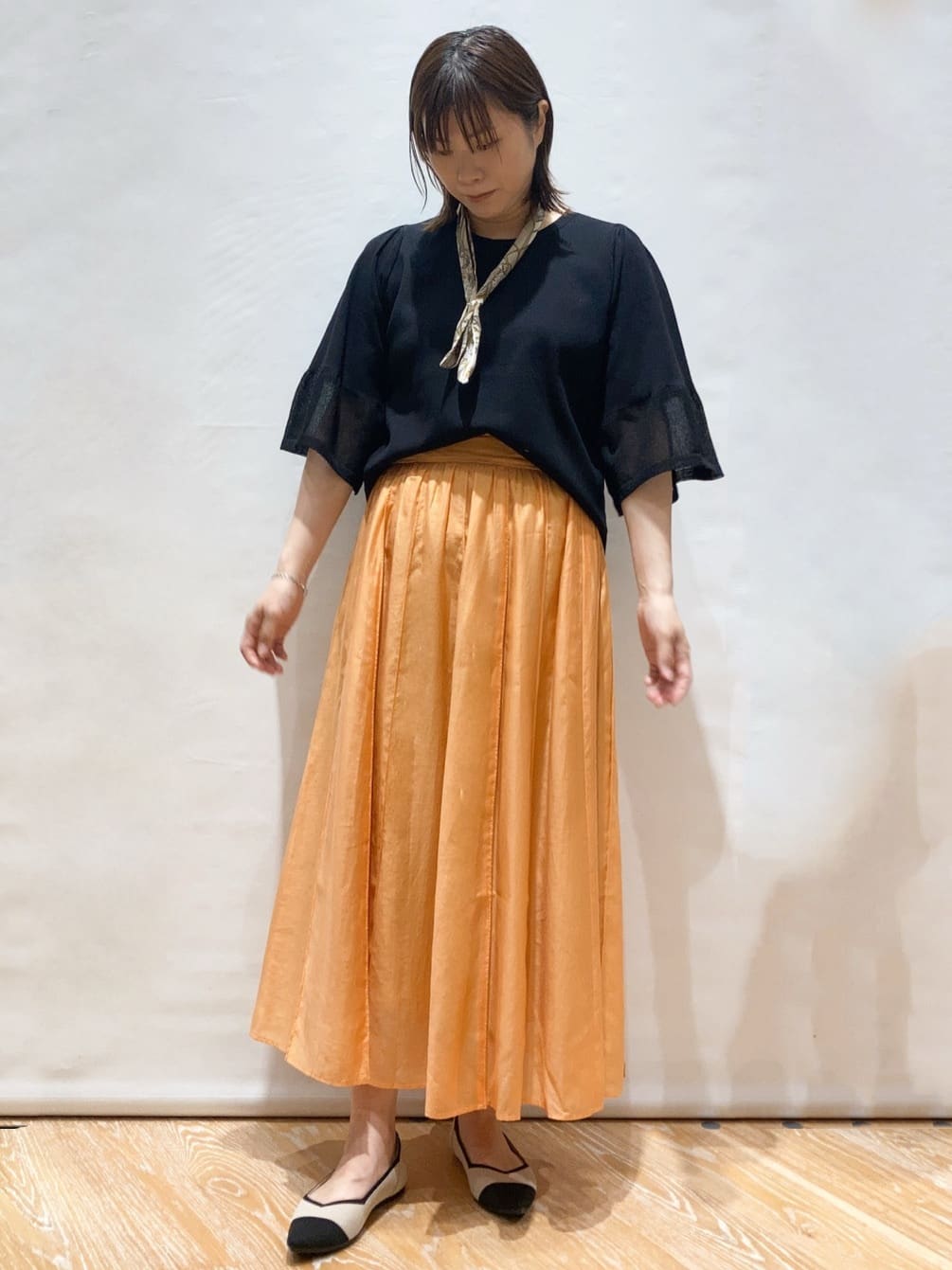 Shihoさんの「OPAQUE.CLIP｜◆《5色展開》シアーフレアスリーブニット【洗濯機洗い可】」を使ったコーディネート