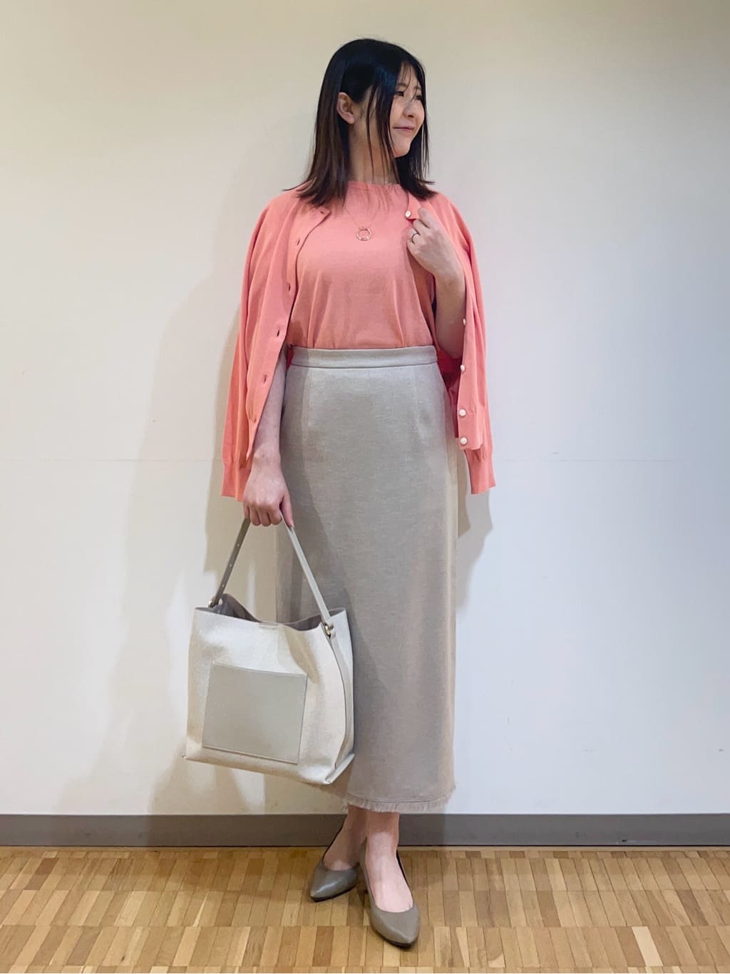 フナキさんの「UNTITLED｜◆【11色展開/コットン100/アンサンブル可能】クルーカーディガン」を使ったコーディネート