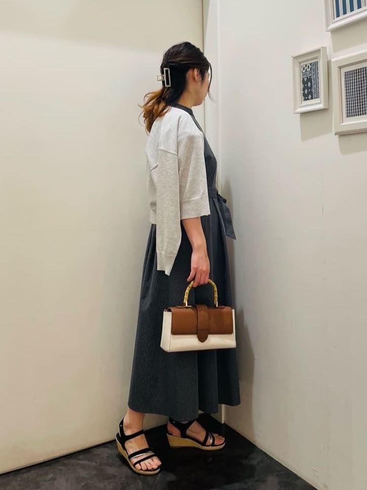 c_h_i_k_aさんの「grove｜」を使ったコーディネート