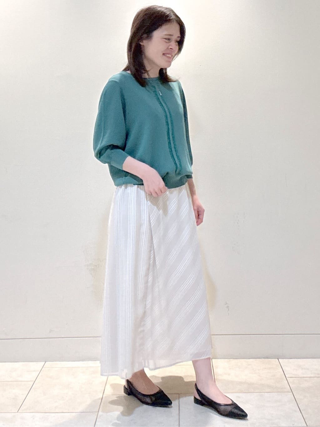 S&auml;K&iuml;さんの「Reflect｜◆【接触冷感／洗える／ジャケットインナーにおすすめ】レースデザインニット」を使ったコーディネート