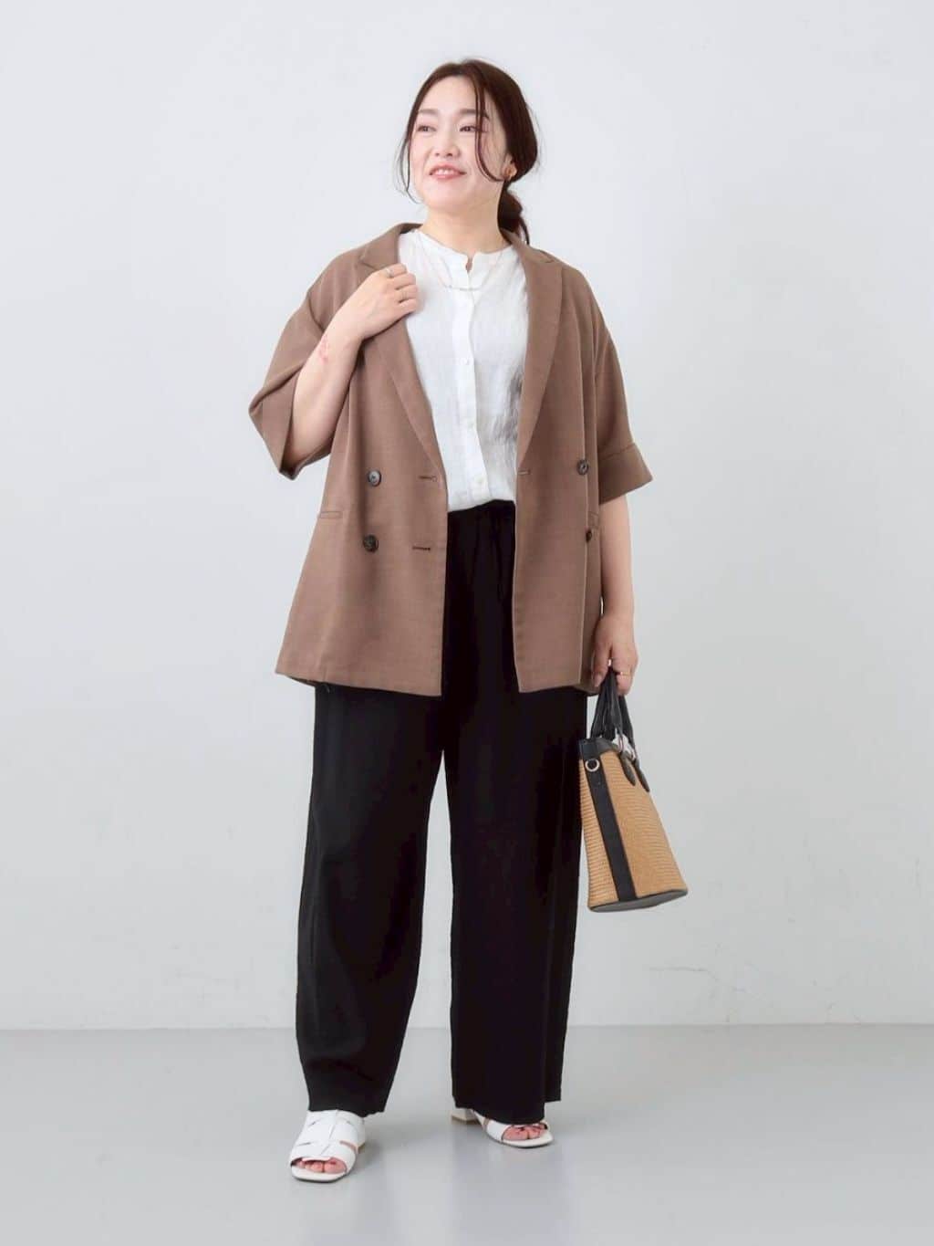 kaoさんの「INDIVI｜◆【洗える／メッシュ素材】リネンライク半袖ダブルジャケット」を使ったコーディネート
