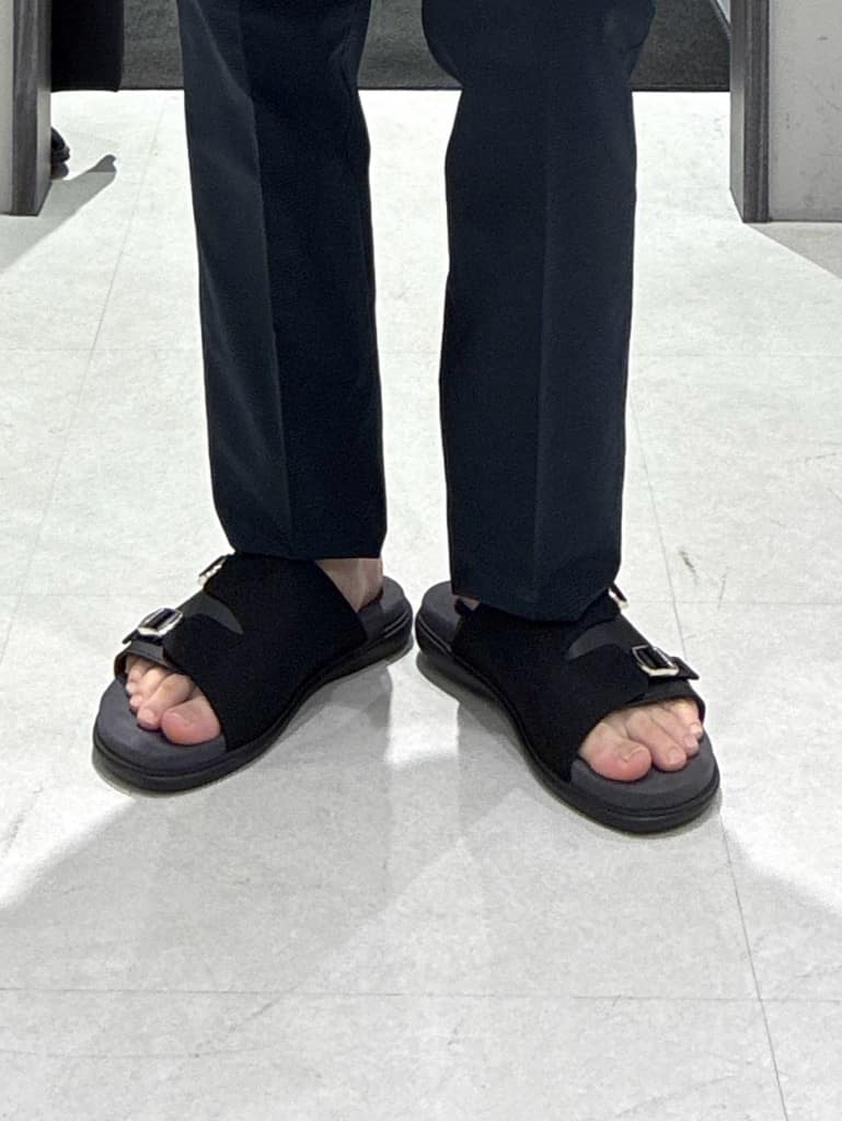 わいずみさんの「TAKEO KIKUCHI｜【抗菌防臭】COOL DOTS（R）ドビープリント パンツ」を使ったコーディネート