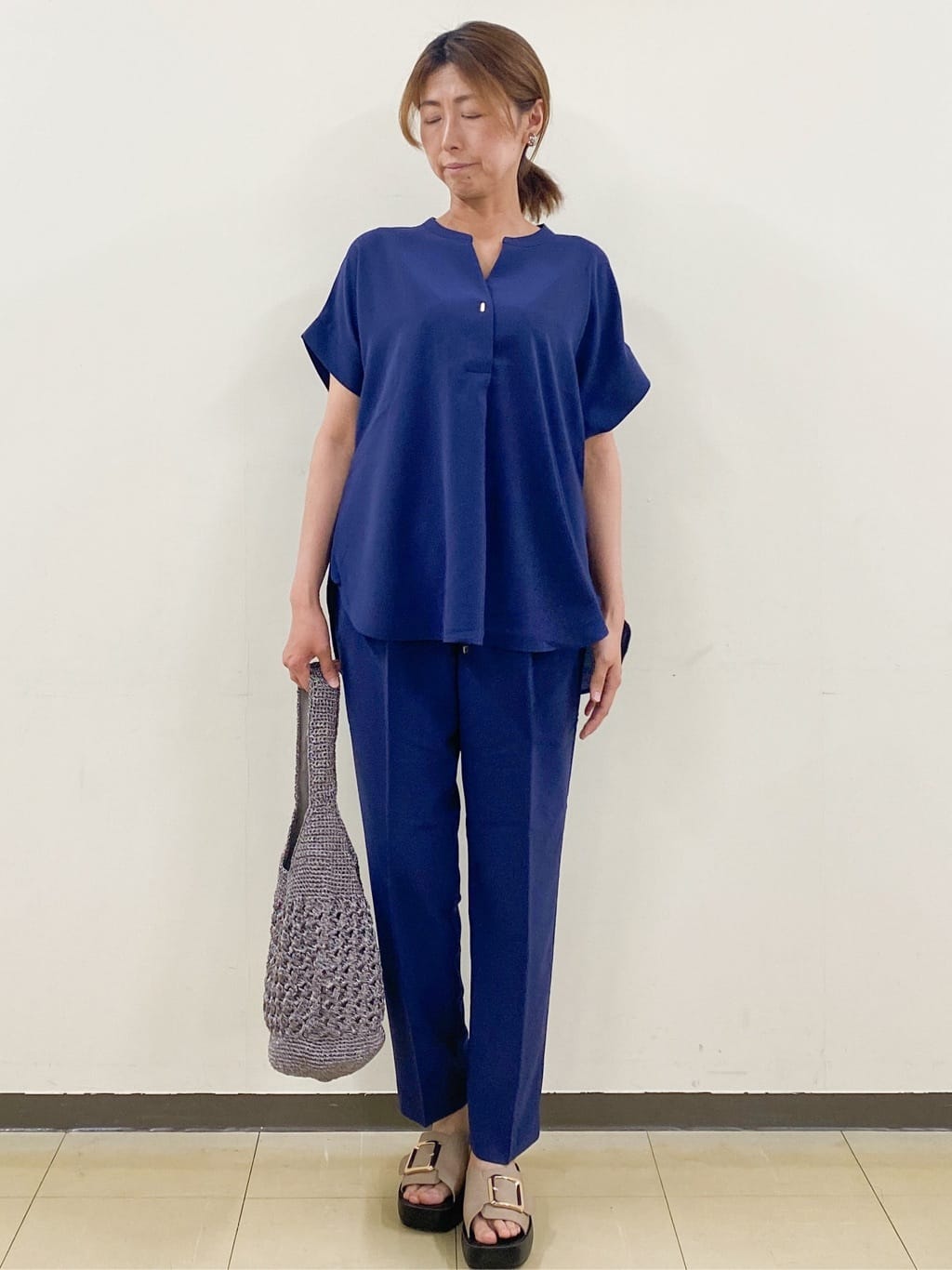 miさんの「index｜《7色展開／SS-LLサイズ》ストレッチスキッパーブラウス／セットアップ対応【洗濯機洗い可／防シワ】」を使ったコーディネート