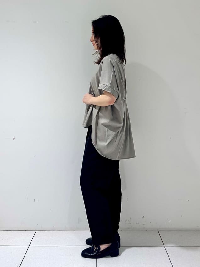そんさんの「INDIVI｜【接触冷感／セットアップ対応】イージーテーパードパンツ【通勤・セレモニー】」を使ったコーディネート