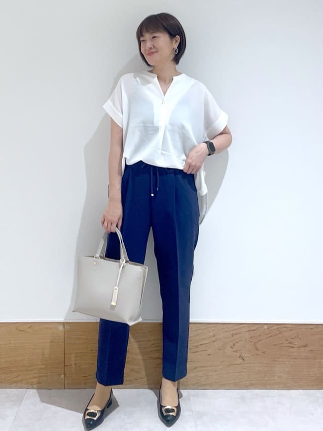 Yukinkoさんの「OPAQUE.CLIP｜《7色展開／SS-LLサイズ》ストレッチスキッパーブラウス／セットアップ対応【洗濯機洗い可／防シワ】」を使ったコーディネート