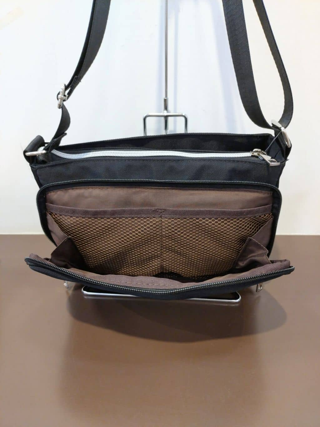 yuzuyamamaさんの「SHOO･LA･RUE｜◆【撥水】フロント2ポケットショルダーバッグ」を使ったコーディネート