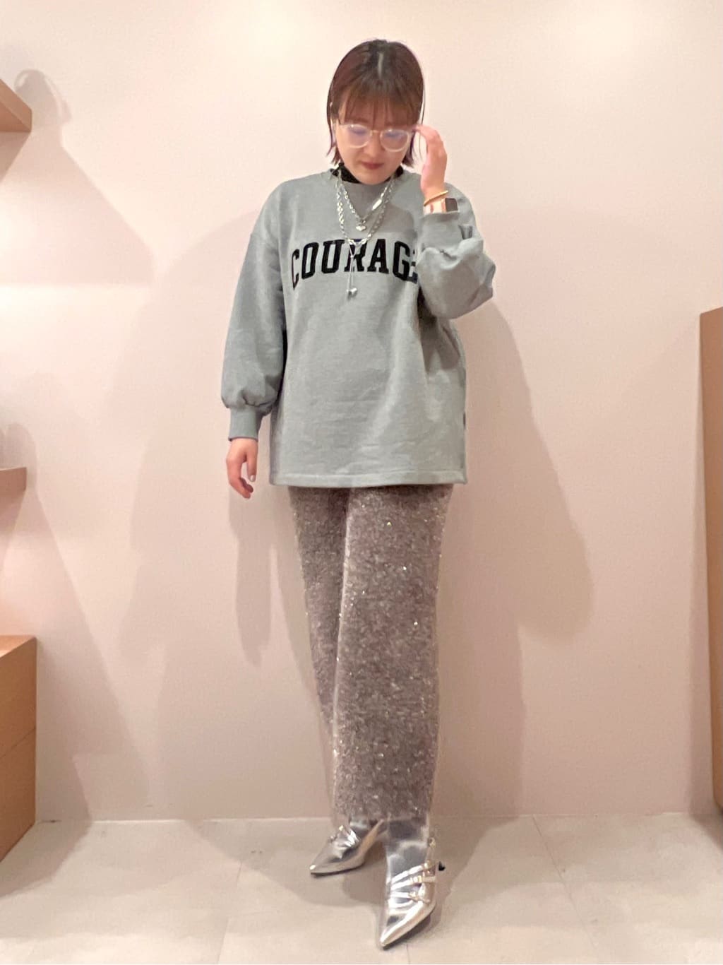 TAKAさんの「ESPERANZA｜バックストラップミドルヒールパンプス」を使ったコーディネート