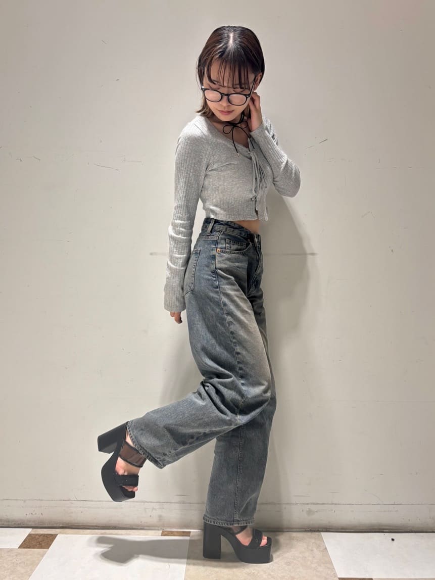 せらら⭐️さんの「ESPERANZA｜【ラク盛り／サンダル】リピーター続出／脚長美脚　ミュールサンダル」を使ったコーディネート