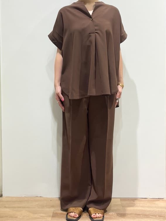 chiakiさんの「OPAQUE.CLIP｜《7色展開／SS-LLサイズ》ストレッチスキッパーブラウス／セットアップ対応【洗濯機洗い可／防シワ】」を使ったコーディネート