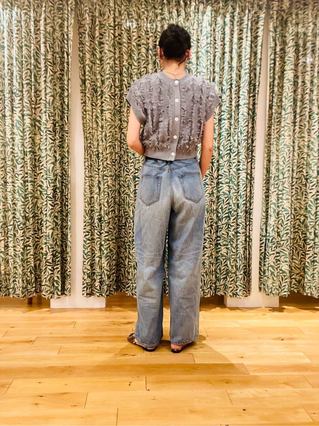 Annさんの「DRESSTERIOR｜ヴィンテージ加工ワイドデニムパンツ」を使ったコーディネート