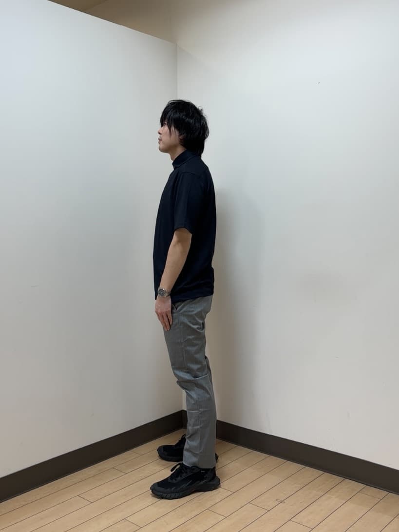 あきやまさんの「TAKEO KIKUCHI｜【全7サイズ&times;8色展開！】トップマルチヘリンボン パンツ」を使ったコーディネート