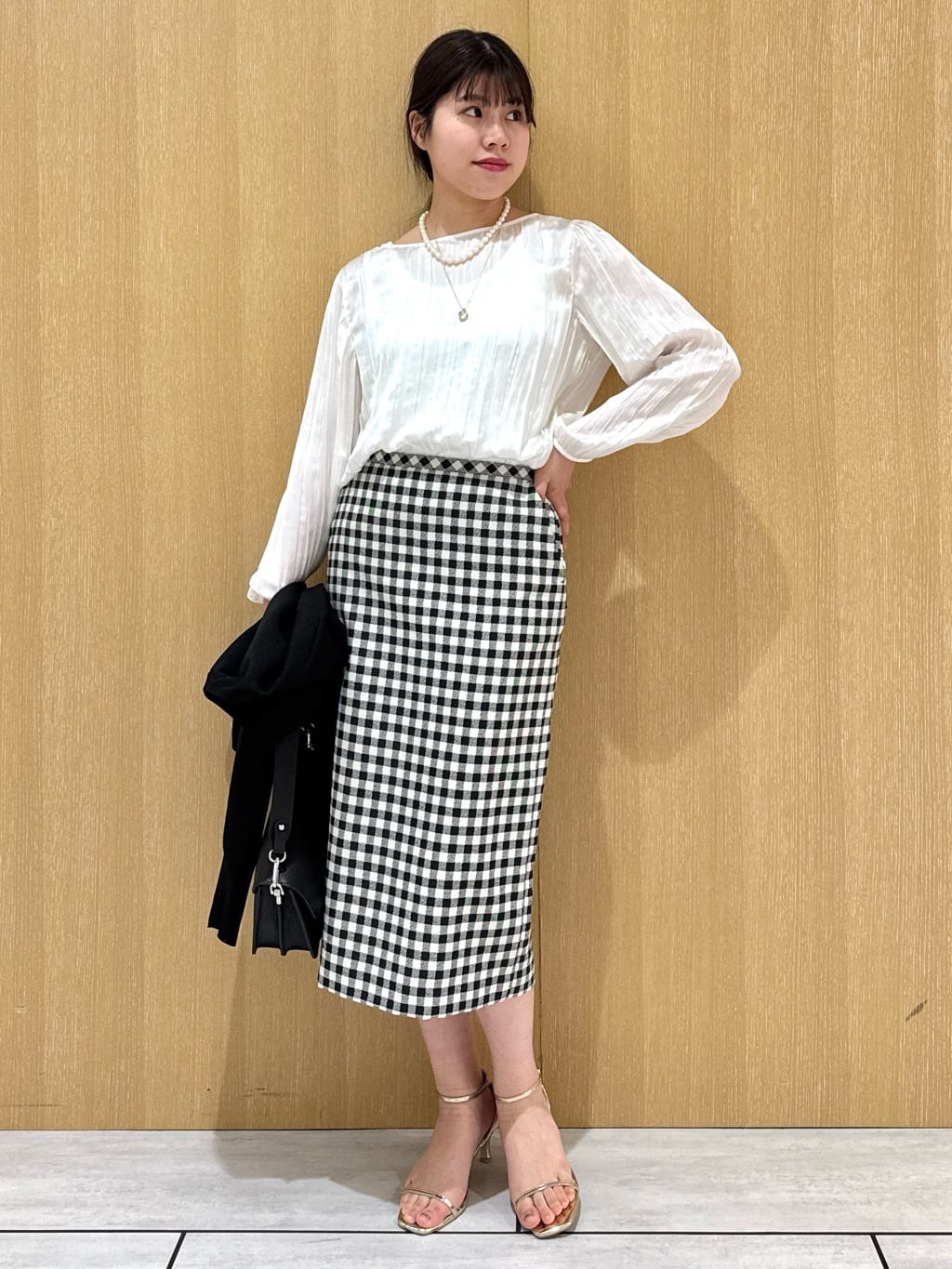 nanaさんの「UNTITLED｜◆ビッグトップネックレス」を使ったコーディネート