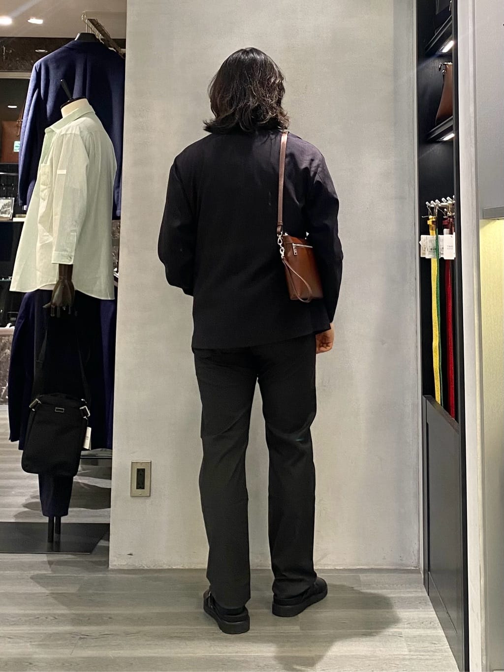 nishiさんの「TAKEO KIKUCHI｜【Made in JAPAN】播州織 ストレッチ パンツ」を使ったコーディネート