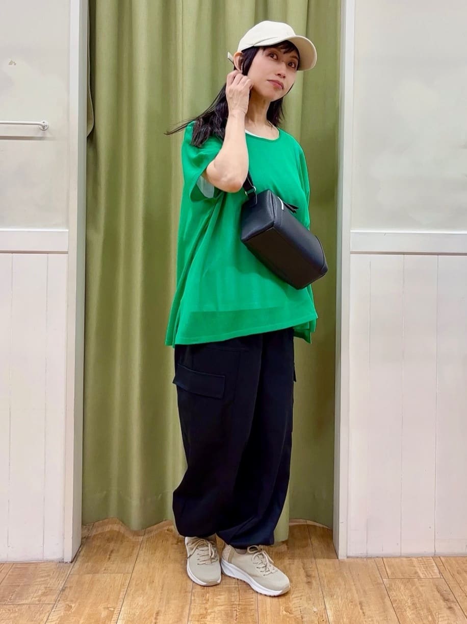 ゆうさんの「SHOO･LA･RUE｜◆【2点セット】インせず着られるシアーニット＋タンクトップ」を使ったコーディネート