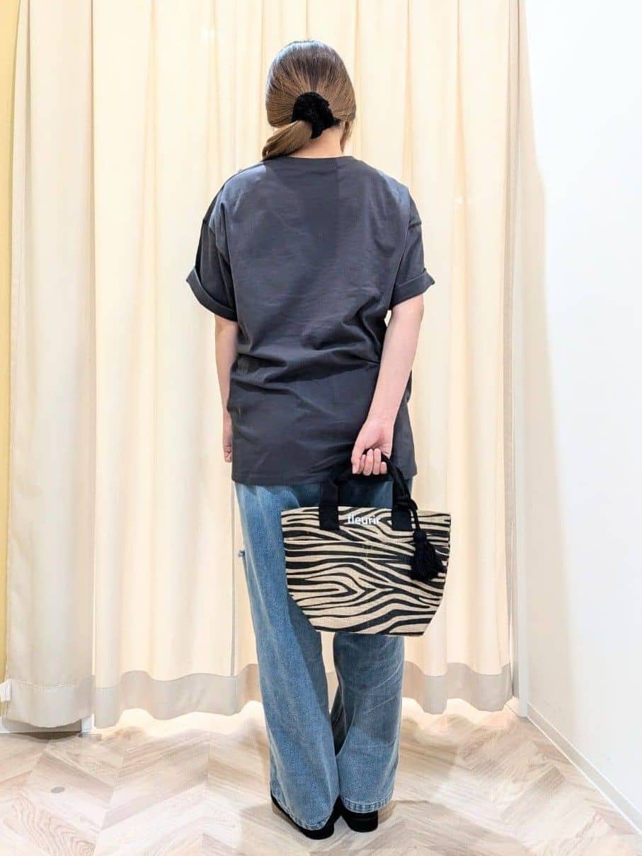 ゆりりんさんの「SHOO･LA･RUE｜」を使ったコーディネート