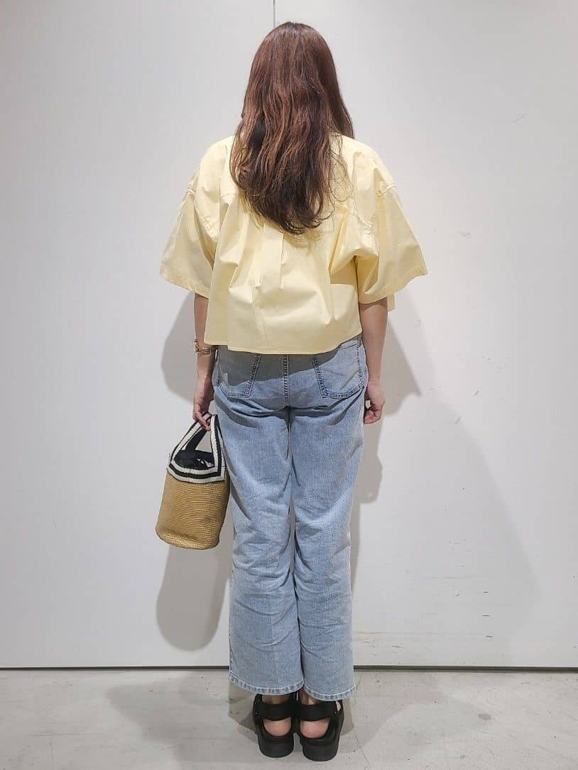 hmさんの「OPAQUE.CLIP｜◆クロップドハーフスリーブシャツ【洗濯機洗い可】」を使ったコーディネート