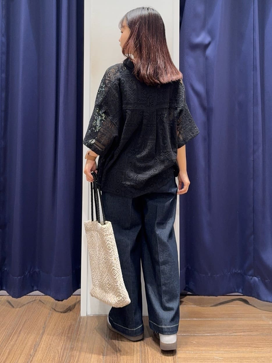 cherryさんの「THE SHOP TK｜◆総レースシャツ【洗える】」を使ったコーディネート