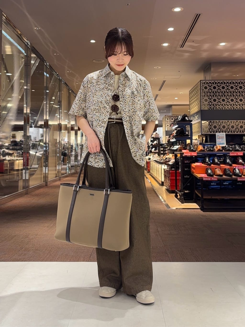 ウミさんの「TAKEO KIKUCHI｜【抗菌防臭／5サイズ展開】ハイゲージポンチ Tシャツ」を使ったコーディネート