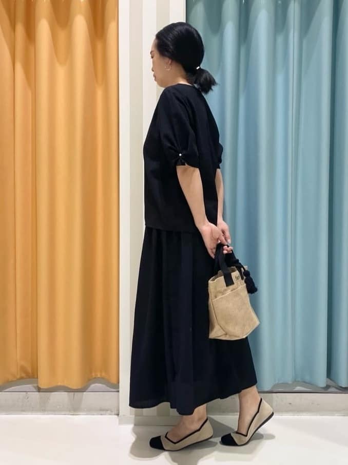 おかさんの「SHOO･LA･RUE｜◆【高レビュー】洗えてサラサラ ニットパンプス」を使ったコーディネート
