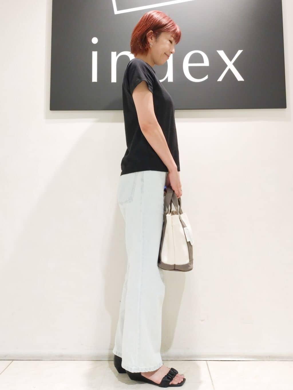 n.さんの「index｜◆ワンポイントロゴ刺繍Tシャツ【UV／接触冷感／洗濯機洗い可】」を使ったコーディネート