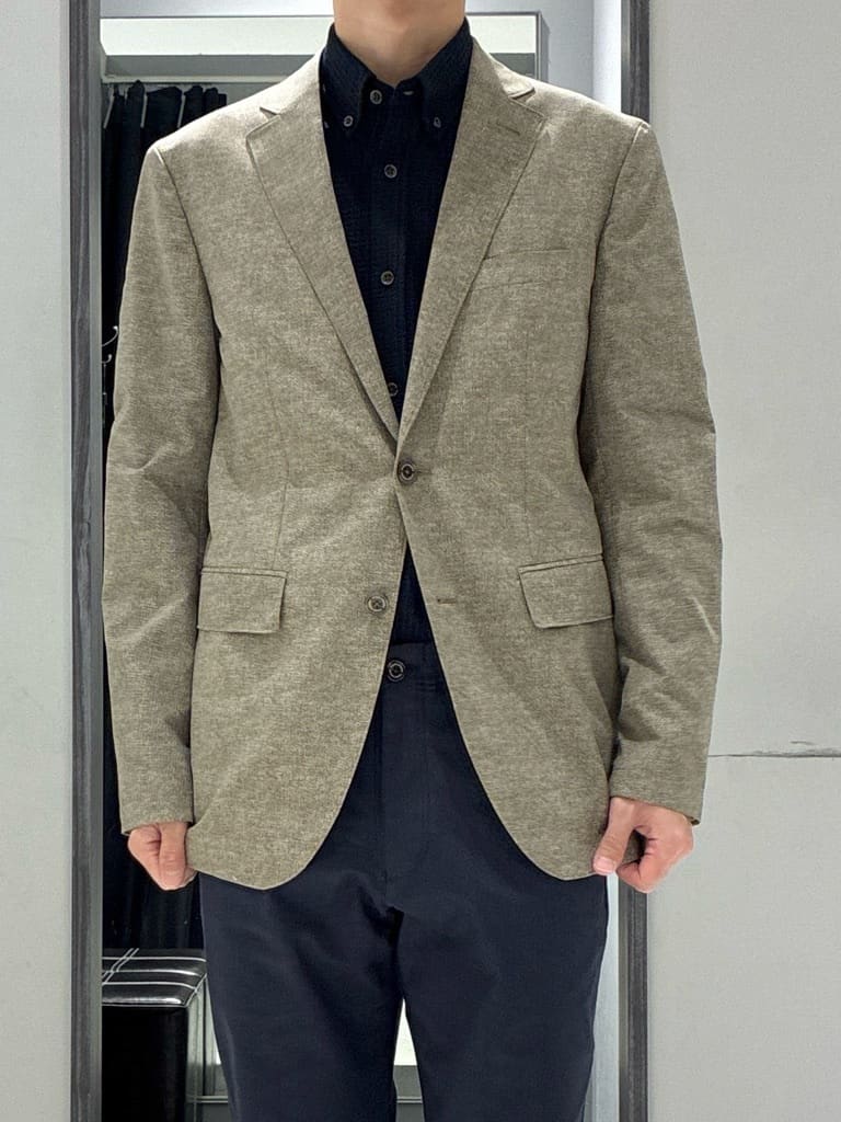 わいずみさんの「TAKEO KIKUCHI｜【抗菌防臭】COOL DOTS（R）ドビープリント ジャケット」を使ったコーディネート