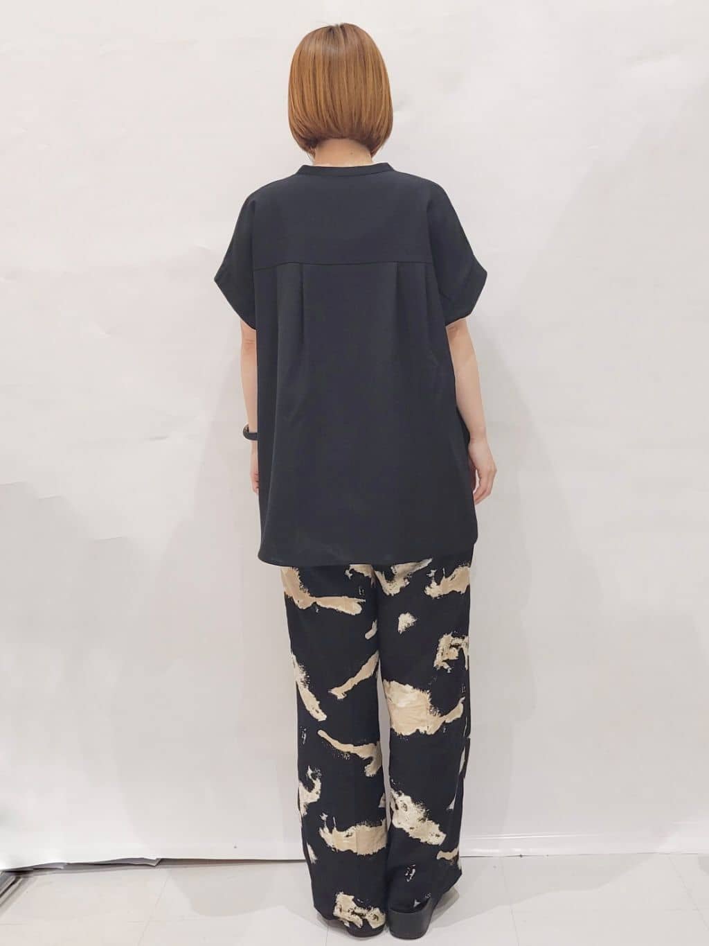 なつみさんの「OPAQUE.CLIP｜《7色展開／SS-LLサイズ》ストレッチスキッパーブラウス／セットアップ対応【洗濯機洗い可／防シワ】」を使ったコーディネート