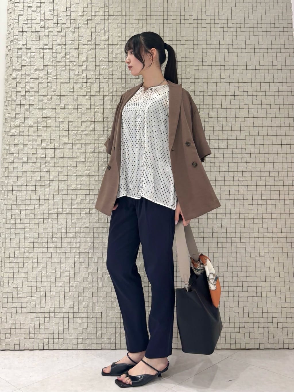 ibukiさんの「INDIVI｜◆【洗える／メッシュ素材】リネンライク半袖ダブルジャケット」を使ったコーディネート