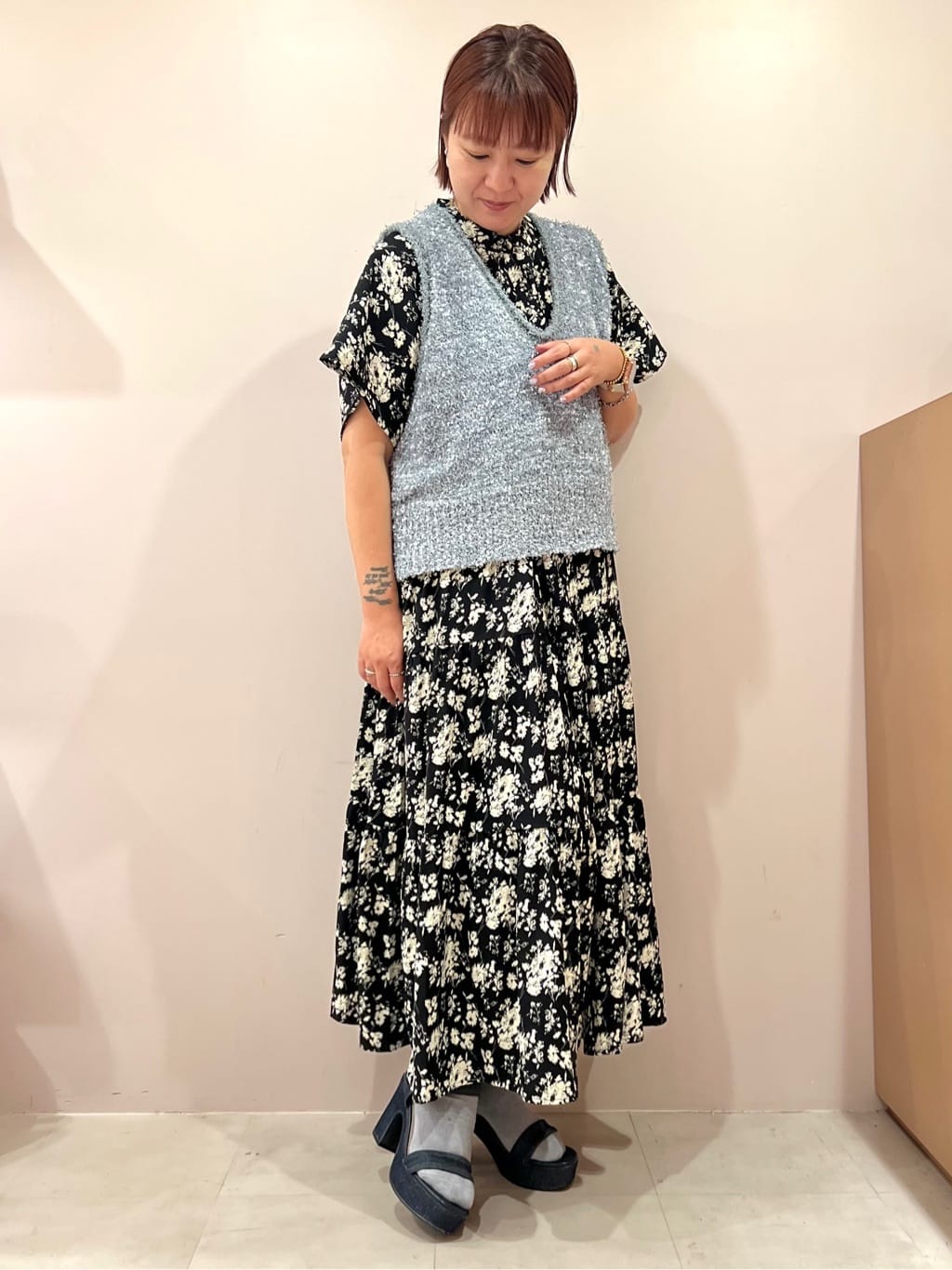 TAKAさんの「ESPERANZA｜アンクルベルトサンダル」を使ったコーディネート
