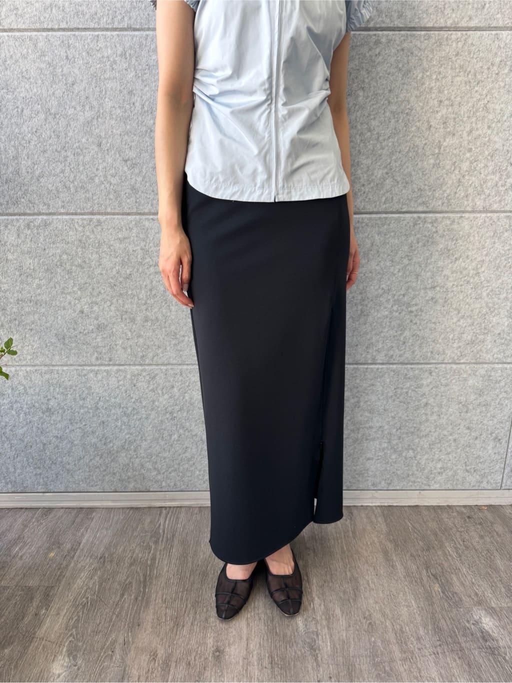 uchi__yamaさんの「CODE A｜sporty gathered blouse」を使ったコーディネート