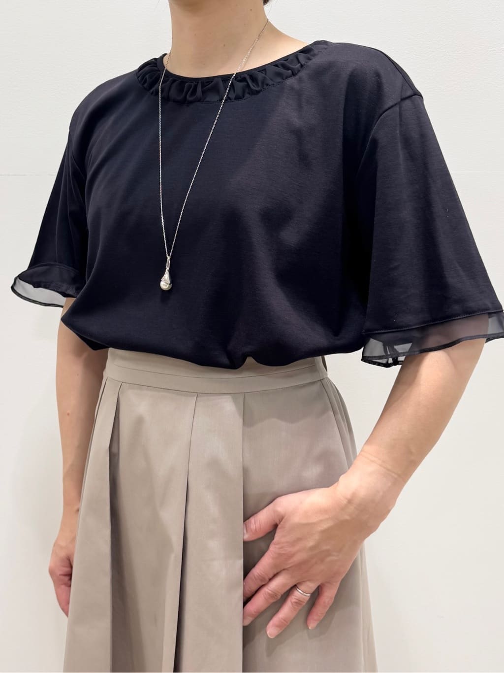 koyaさんの「Reflect｜◆【洗える】キレイめジャージプルオーバー」を使ったコーディネート