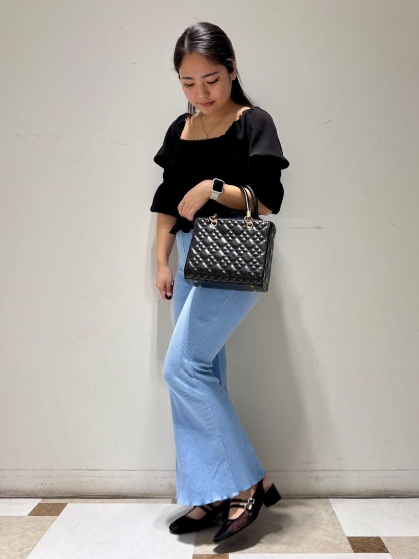のはらっちょさんの「ESPERANZA｜ダブルベルトメッシュパンプス」を使ったコーディネート