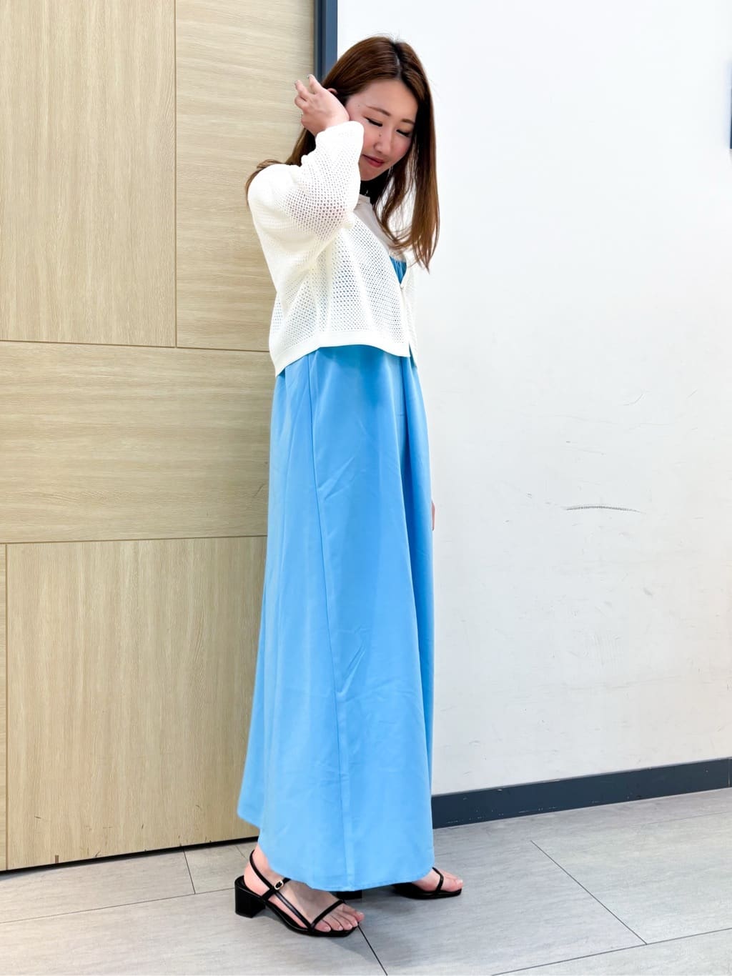 nanaさんの「grove｜◆たっぷりギャザーが揺れる、華やかなキャミワンピース」を使ったコーディネート