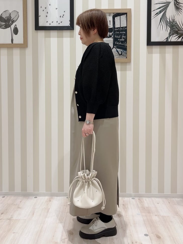 ma_miさんの「SHOO･LA･RUE｜◆キラキラパーツ付き巾着ショルダーバッグ」を使ったコーディネート